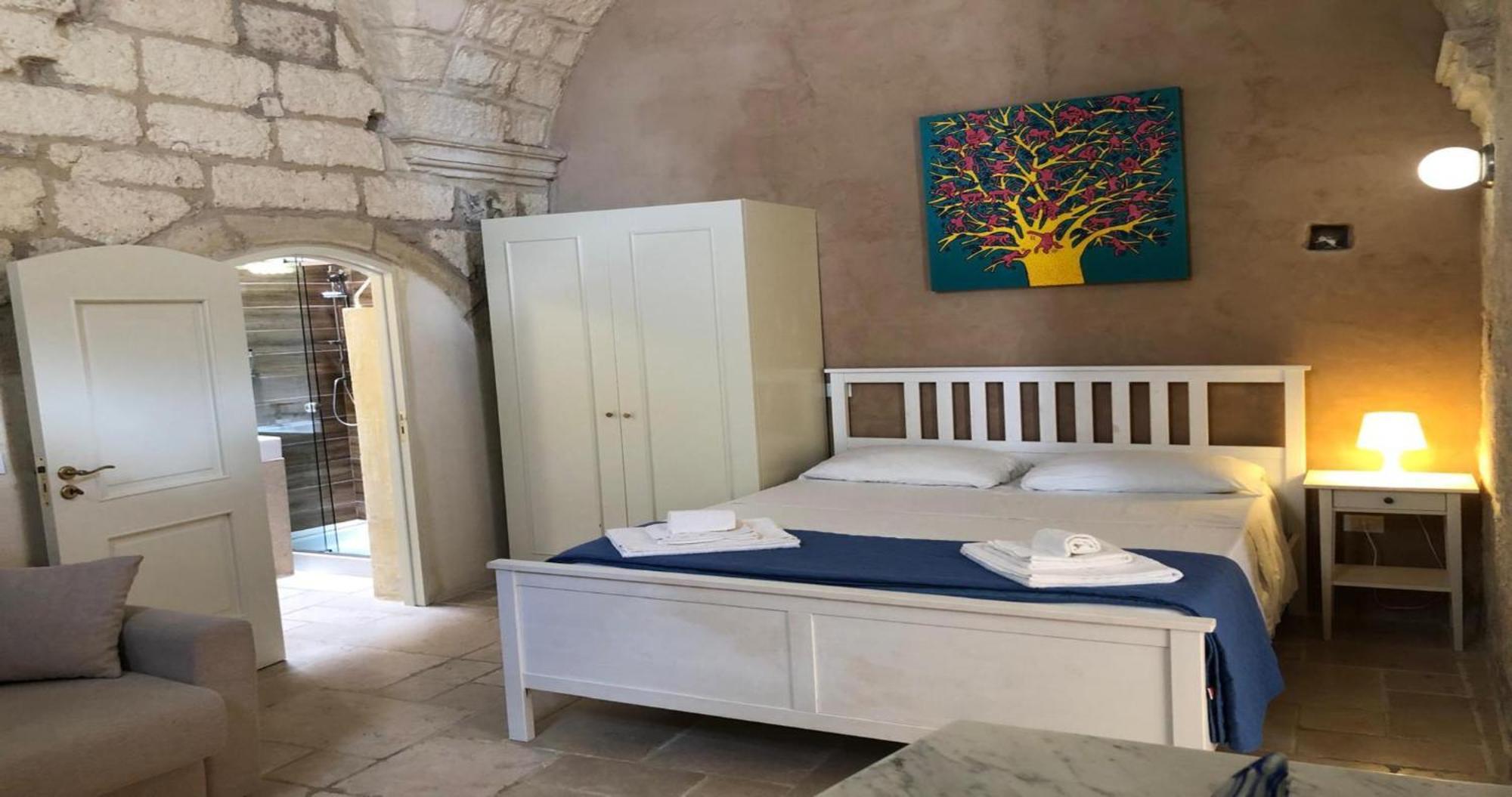 Villa Odegos Monolocali Vico Sant'Antonio Carpignano Salentino Exterior foto
